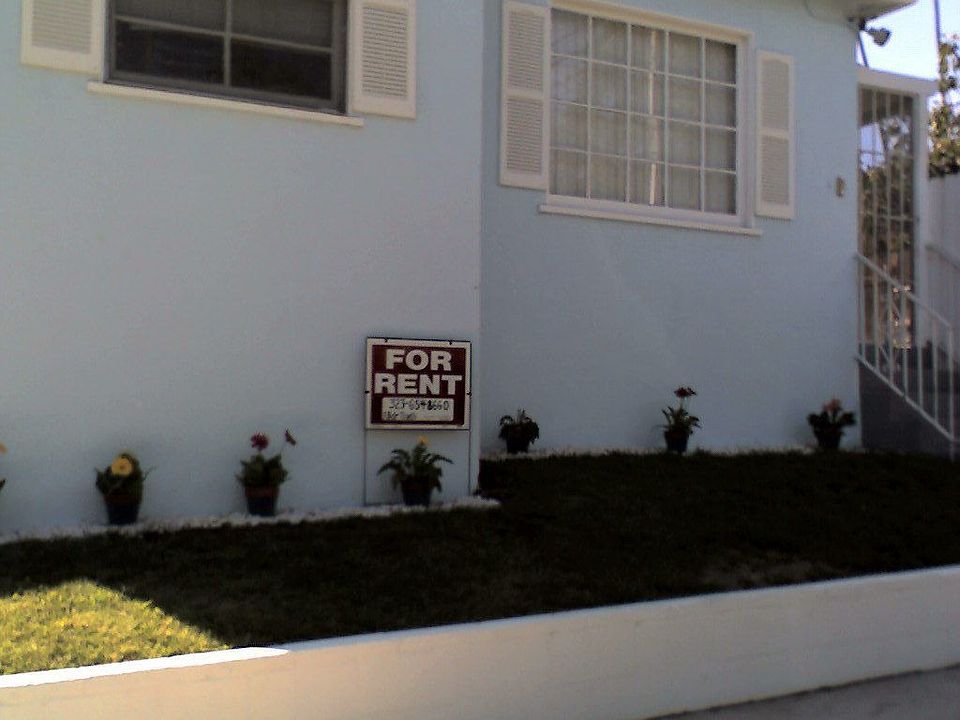 1st image of 1155 N Spaulding Ave