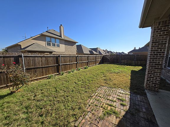 5th image of 2029 Milano Ln