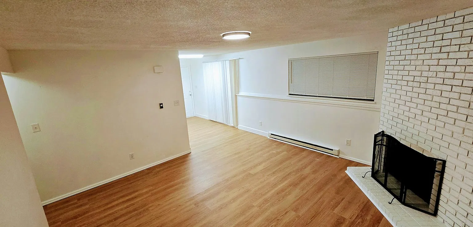 102 Juniper Pl, Unit B — Photo 1