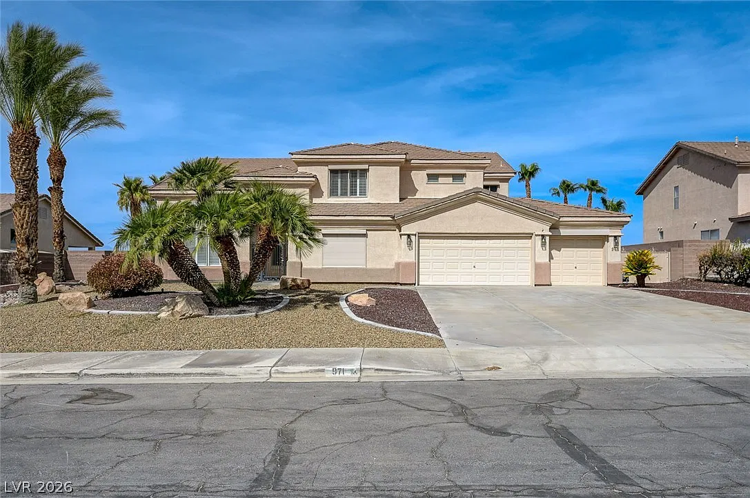 5 bed, 3.0 bath, 4028 sqft, $4,600 — Photo 1