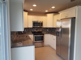 23 Canyon Rd, Levittown, PA 19057