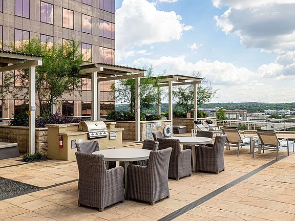 5th image of 102 Colorado St #804