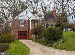 6907 Murray Ln, Annandale, VA 22003