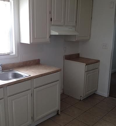 3rd image of 4026 Evelyn St