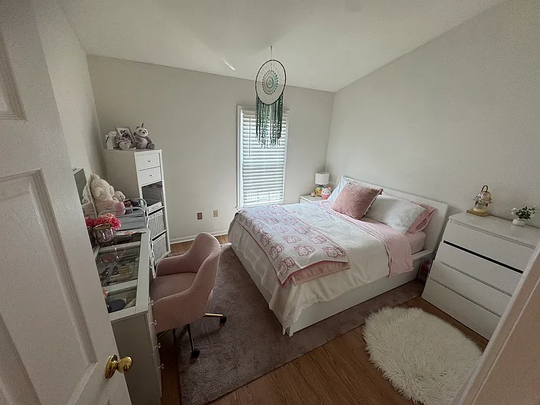 guest room 1