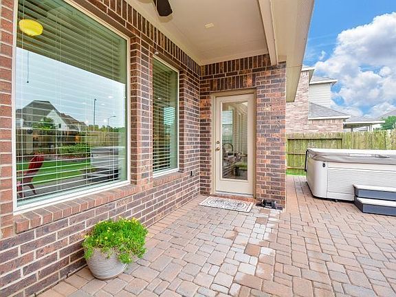3rd image of 4843 Trickle Creek Dr