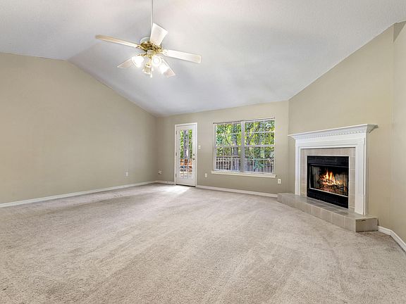 3rd image of 11342 Peyton Dr