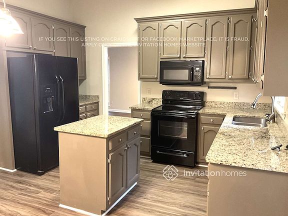 5th image of 211 Whisperwood Ln NW