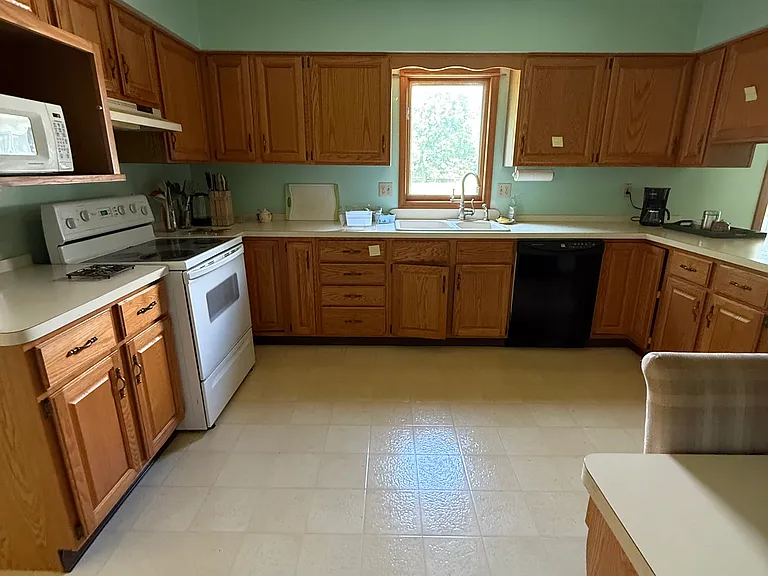 32150 Cambridge Cir — Photo 5