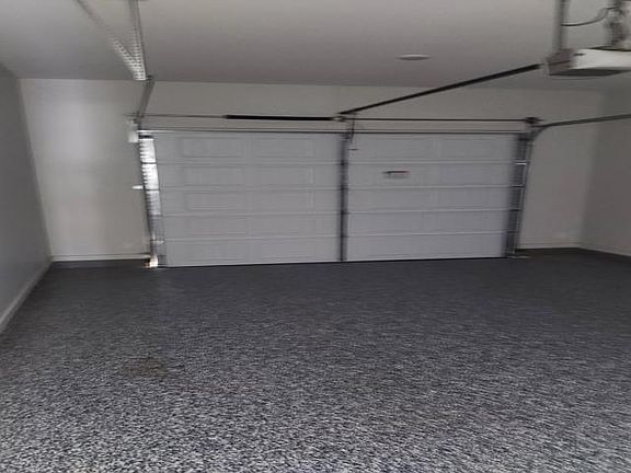 5th image of 400 Valley Forge Ln