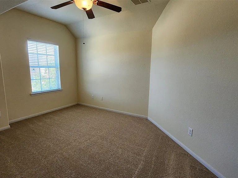 2318 Nashmor Dr — Photo 27