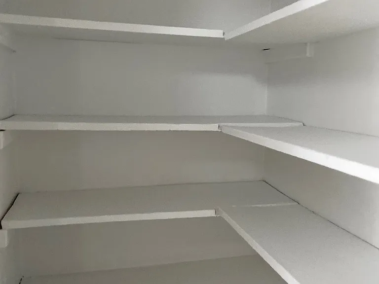 Walk in pantry