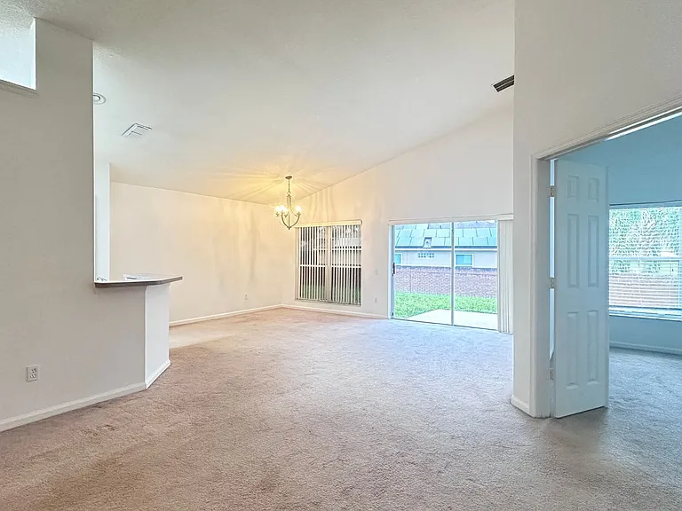 1709 Pine Bay Dr — Photo 15