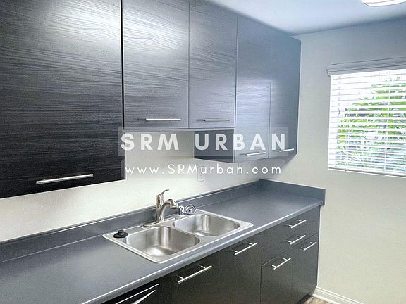 4th image of 4612 Ohio St #16
