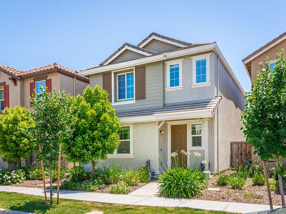 1st image of 2548 John Glenn Way