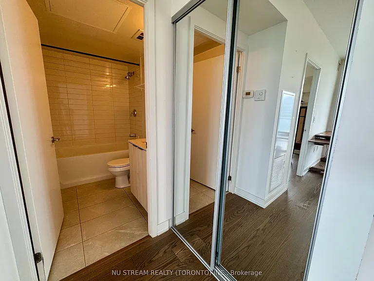 11 Wellesley St W #3113 — Photo 5