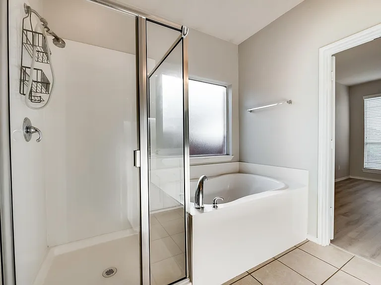 4029 Martinsburg Dr — Photo 14