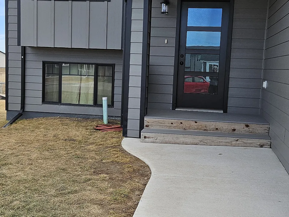 628 Bomber Way