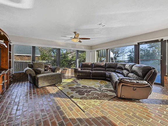 5th image of 440 Donwood Pl
