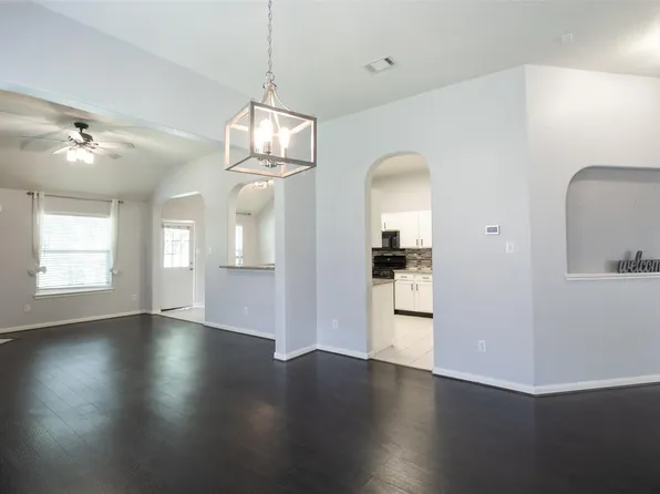 303 Burris Park Dr, Spring, TX 77373