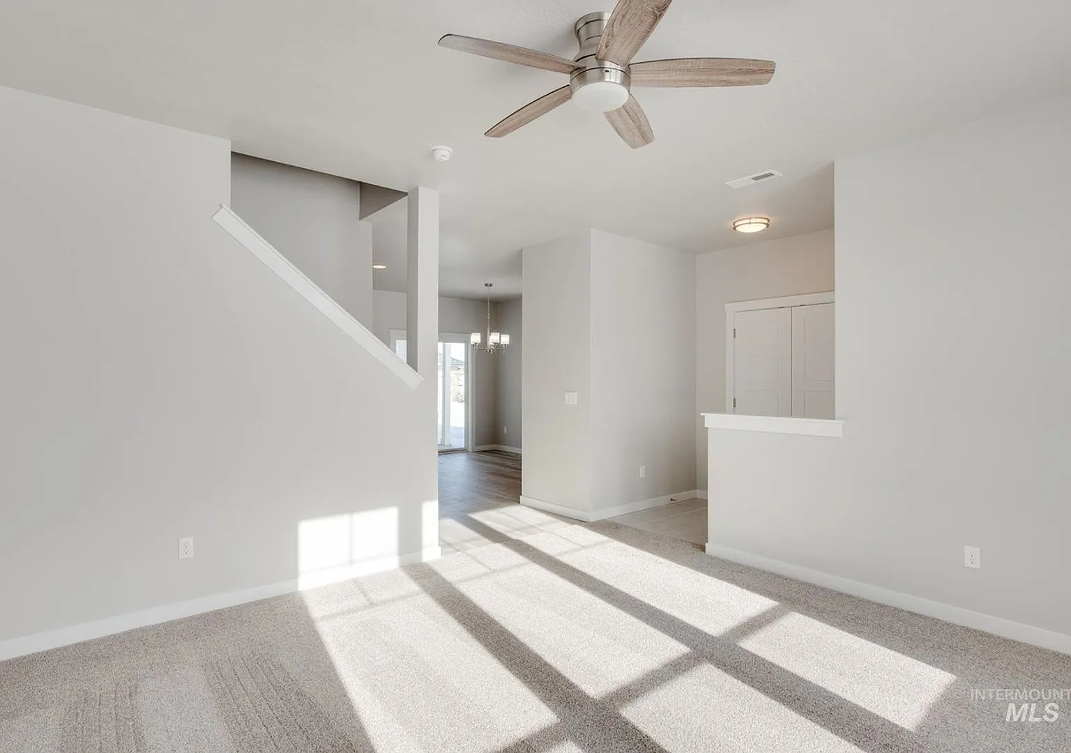 Beautiful 3-Bedroom, 3-Bath Townhome with 2-Car Garage — Photo 3