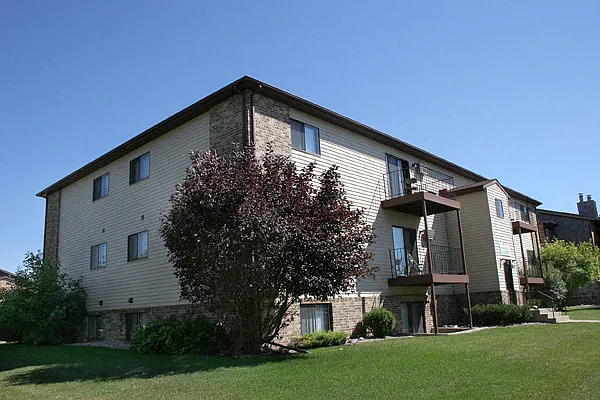 Fargo, ND Hunters Run Apartments | Exterior