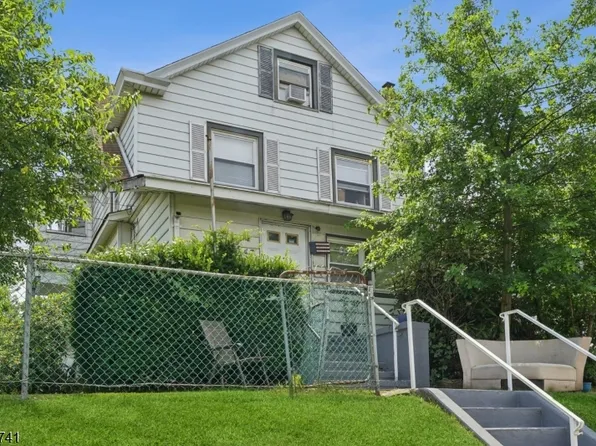 347 Piaget Ave, Clifton City, NJ 07011