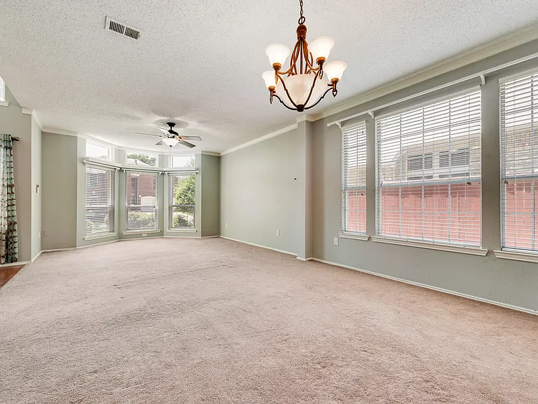 2912 Shadow Oak Ct — Photo 15
