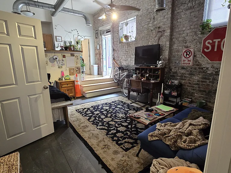 300 Goshen St #105 — Photo 5