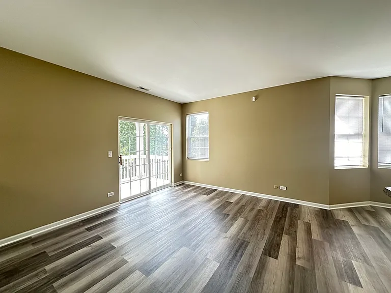 2245 Aurora Dr #28 — Photo 3