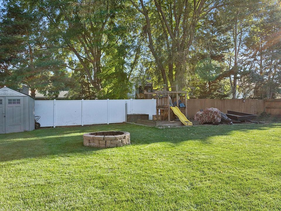 1st image of 15XX33 Columbia Ct