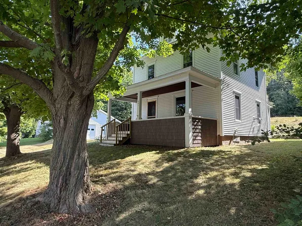 601 Main Street, Derby, VT 05830