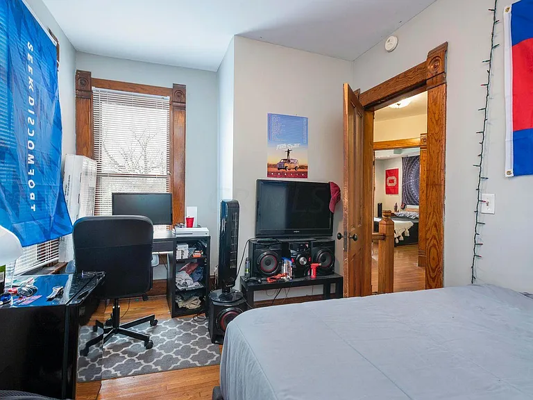 400 E Oakland Ave — Photo 21