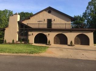 48 Hamill Rd, Huntington, WV 25701