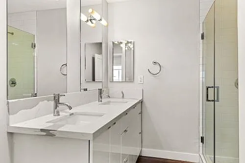 927 N San Vicente Blvd — Photo 6