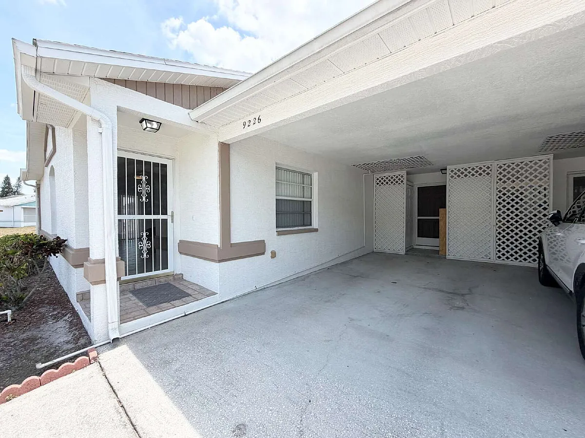 Building Photo - 9226 Estrada Pl