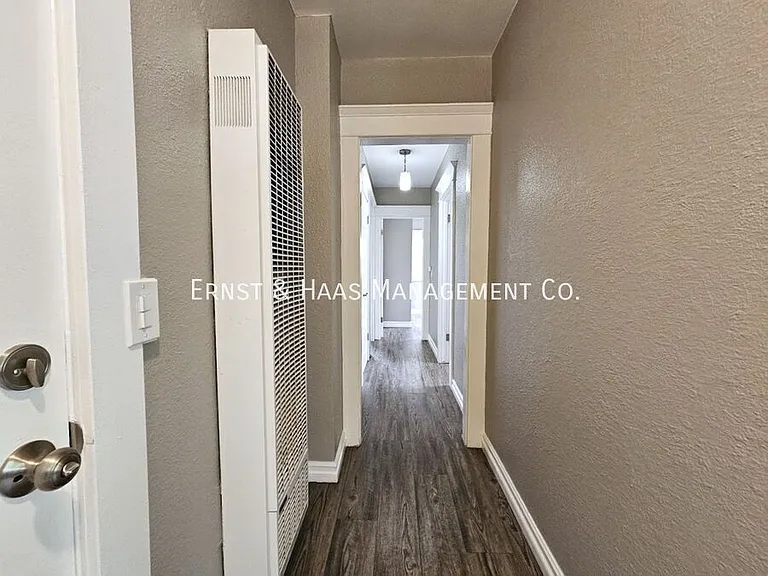 755 Elm Ave — Photo 7