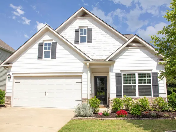 395 Lakeridge Dr, Trussville, AL 35173