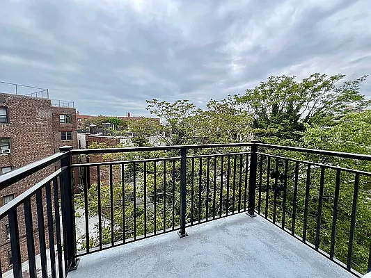 Rented by ERNY LLC | media 10