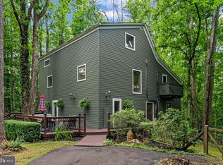 9914 Crest Ct, Marshall, VA 20115