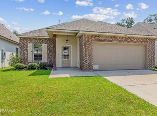 302 Sparrowhawk St, Broussard, LA 70518