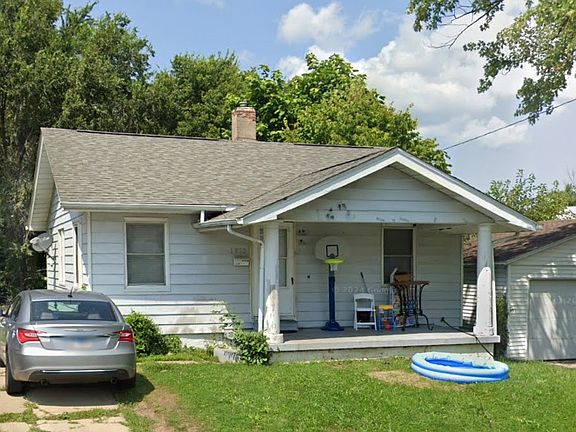 2nd image of 1852 E Johns Ave