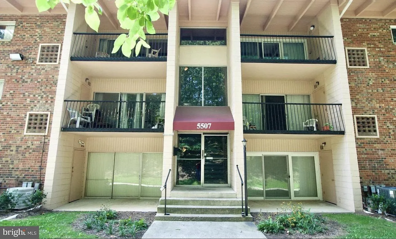 1 bed, 1.0 bath, 738 sqft, $1,449 — Photo 1