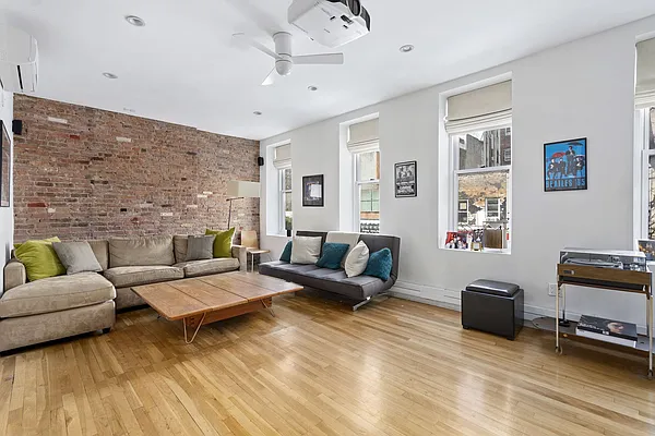 Sold by Compass | media 14