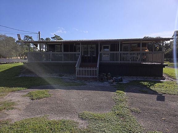 3rd image of 825 S Romero St