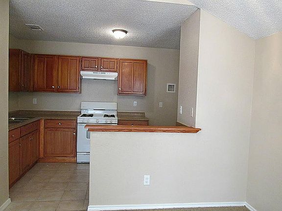 4th image of 2026 Greencourt Dr