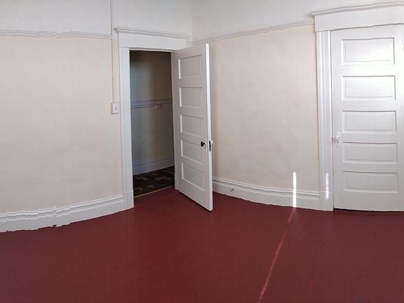 3rd image of 1031 Greenwich St APT 5