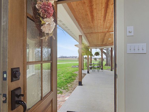 4th image of 2800 S Olivet Rd