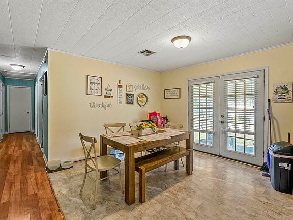 5th image of 164 Mabel St #1