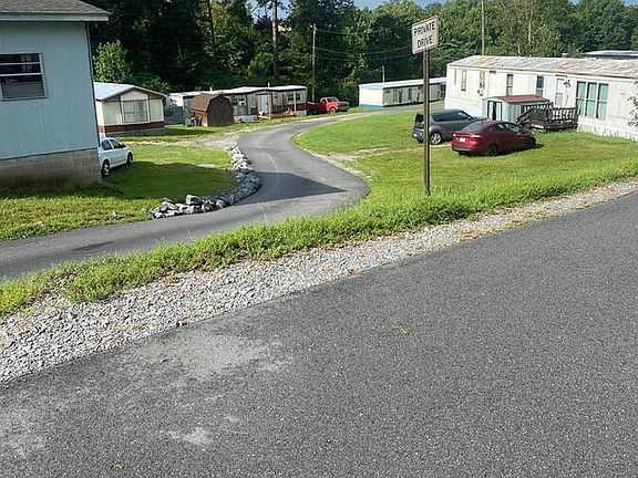 5th image of 3422 Minerva Ln